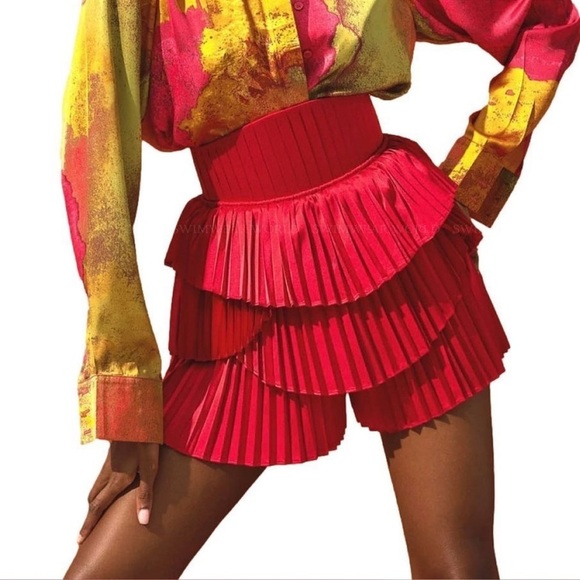 NWT Andrea Iyamah Hibi Pleated High Waisted Shorts in Cherry red ($295) - Size S - Picture 1 of 9